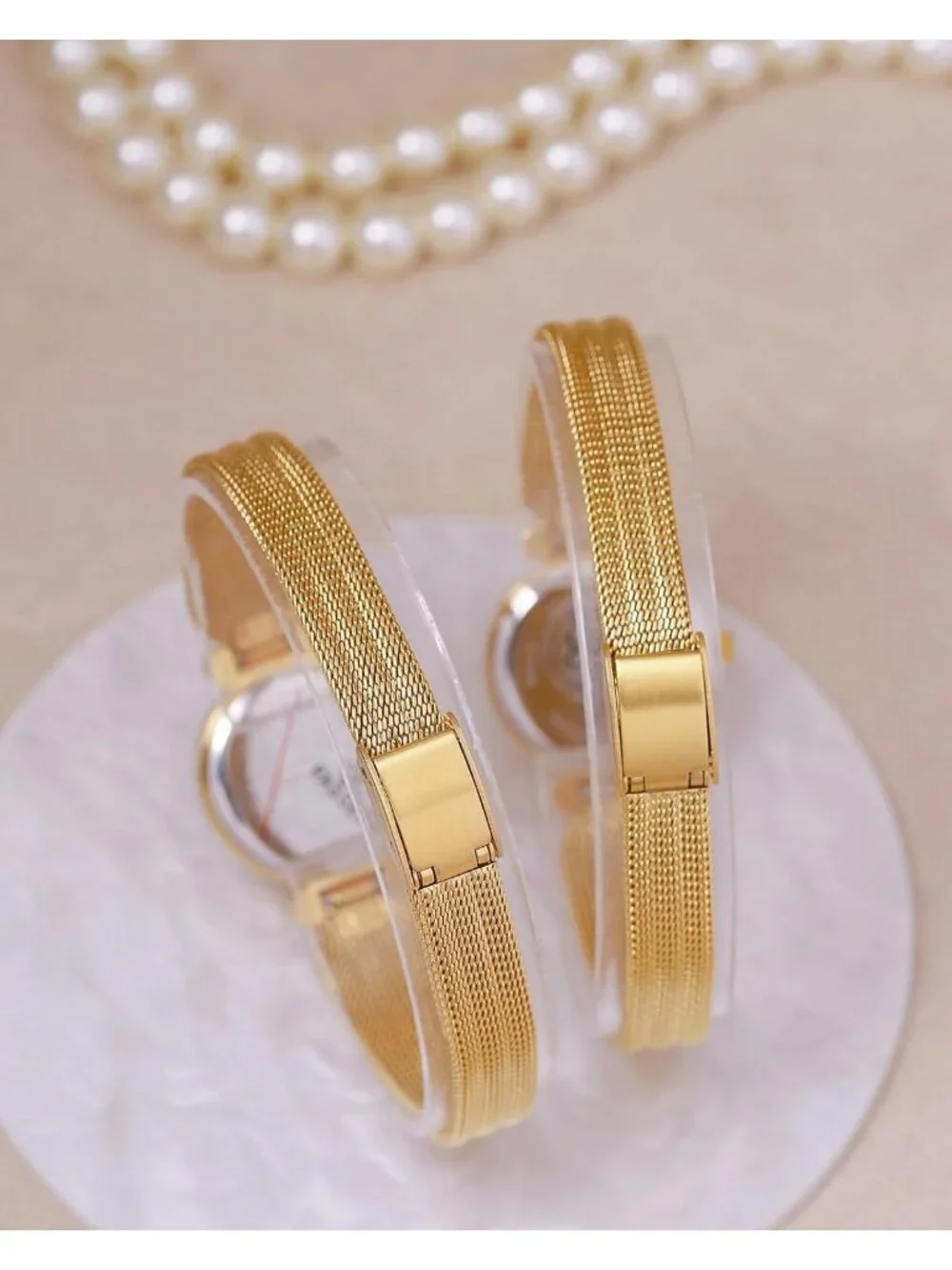 Women's Gold White Stainless Steel Mesh Strap Elegant Ladies Quartz Wrist Watch
